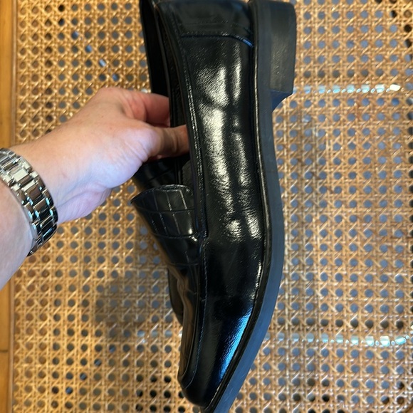DV by Dolce Vita crocodile embossed black loafers - size 8.5 - Picture 4 of 11